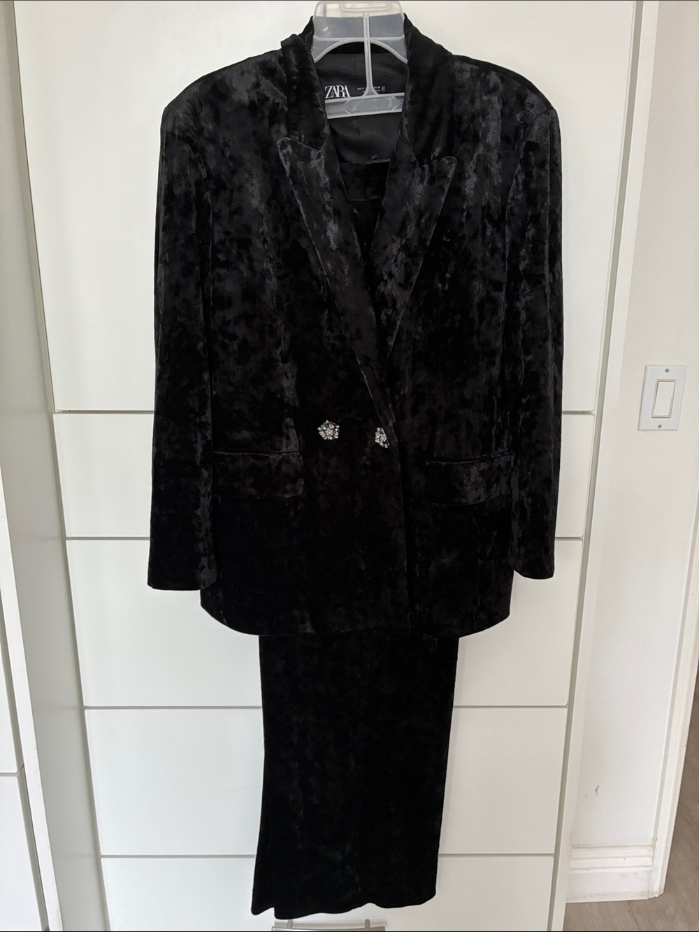 Zara Black Velvet Suite with Decorative Buttons